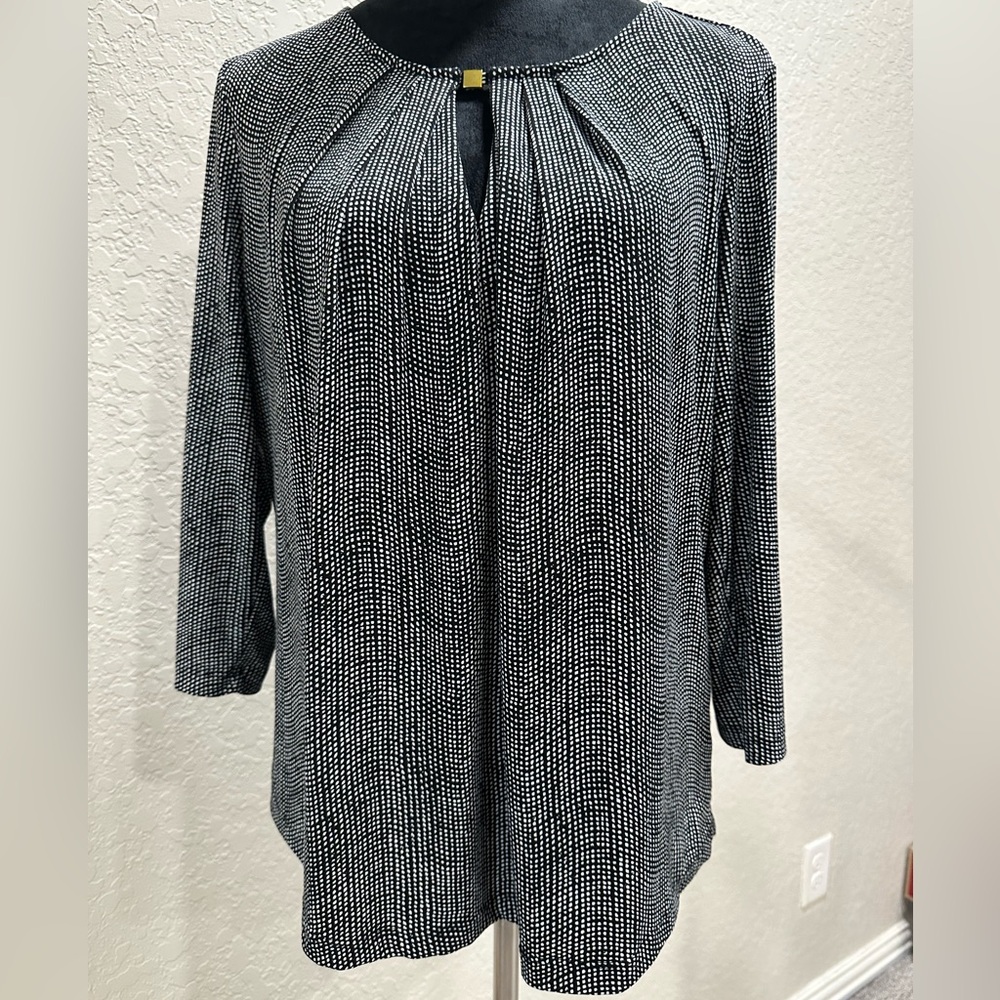 Liz Claiborne Gray Pleated 3/4 Sleeve Blouse